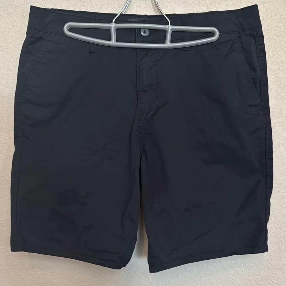 Men's Black RSQ Mid-Length Chino Golf Shorts